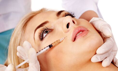 Injekcinės procedūros padeda atjauninti ir pagerinti odos tonusą